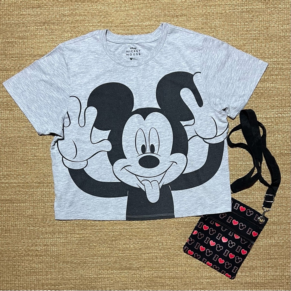 Disney Mickey Mouse Gray Women’s T-Shirt Gray Size Large Good Condition